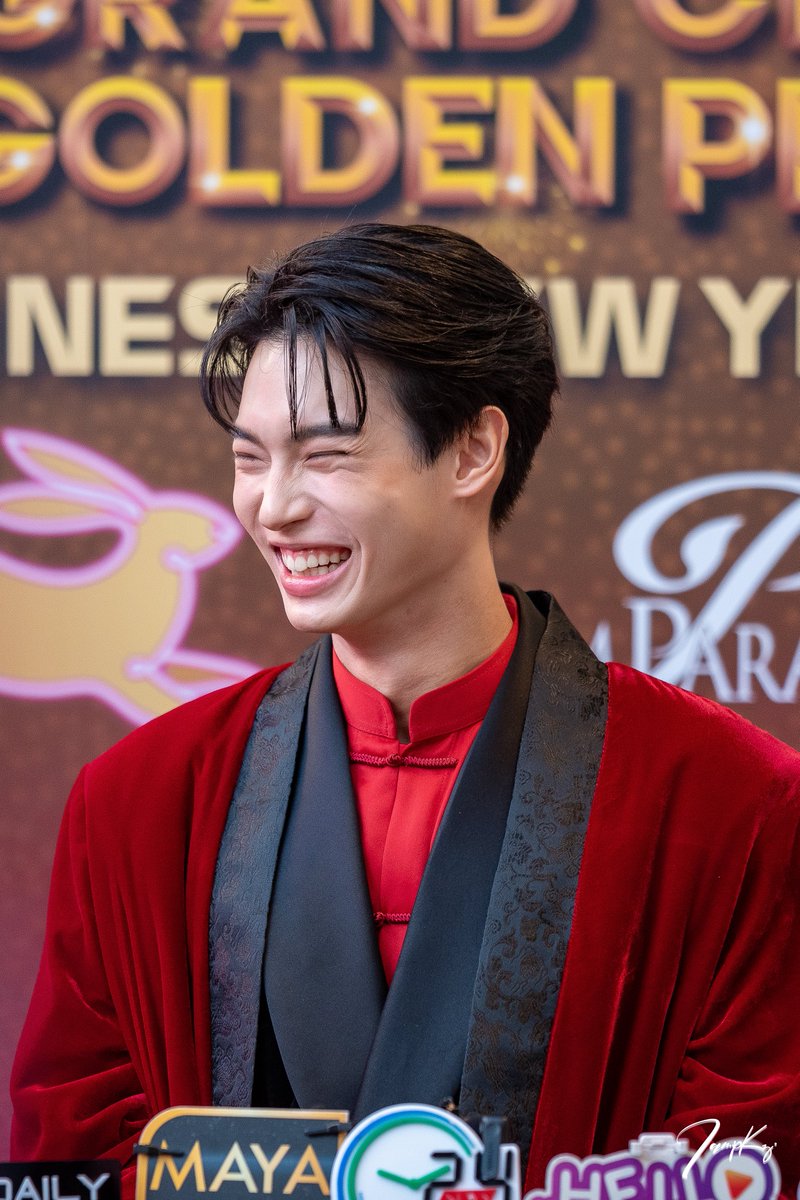 iampk_z's tweet photo. ต้อนรับตรุษจีนปีกระต่าย 🐰💚
#SiamParagonCNY2023 #winmetawin 
#SiamParagonCNY2023xWIN https://t.co/0nFOZ78BG0