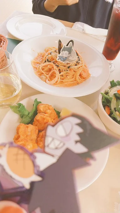 ヨモさんとシーパラで吸血鬼すぐ死ぬを満喫してきました!至るところでBGMとボイス流れてて楽しかったクレープ可愛すぎる 