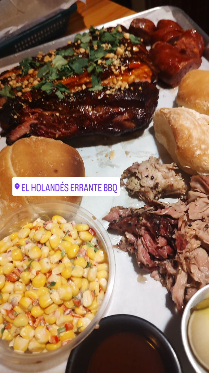 radioman79's tweet image. Ayer probé @ehebbq y que excelente comida, conocer al Astro 🐶de lo mejor, hoy toca ir un domingo a probar los Brunch pero el lugar recomendadisimo