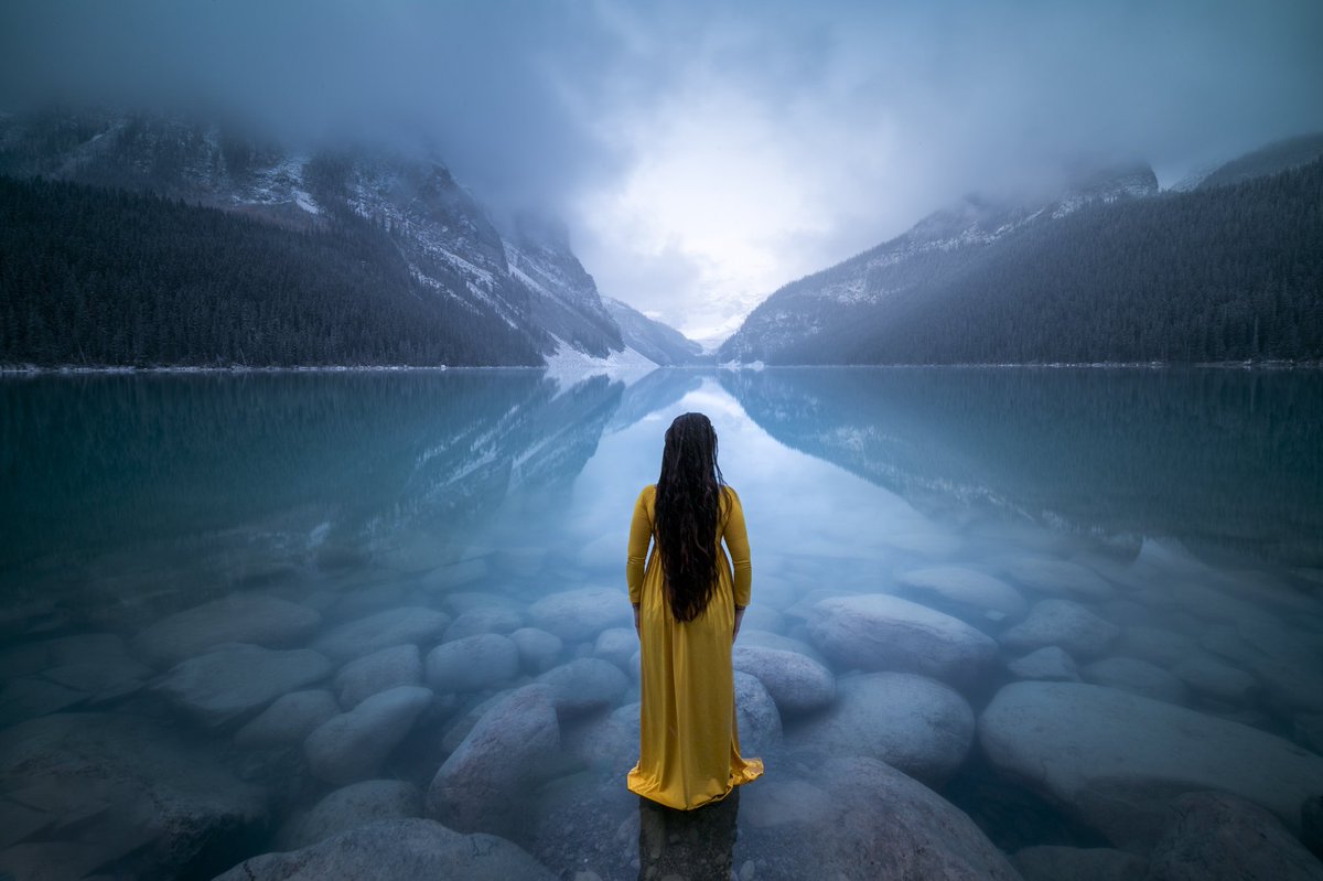 sarahlyndsay_'s tweet photo. The Artist and the art 📷💛 https://t.co/qbAbVhYvBT