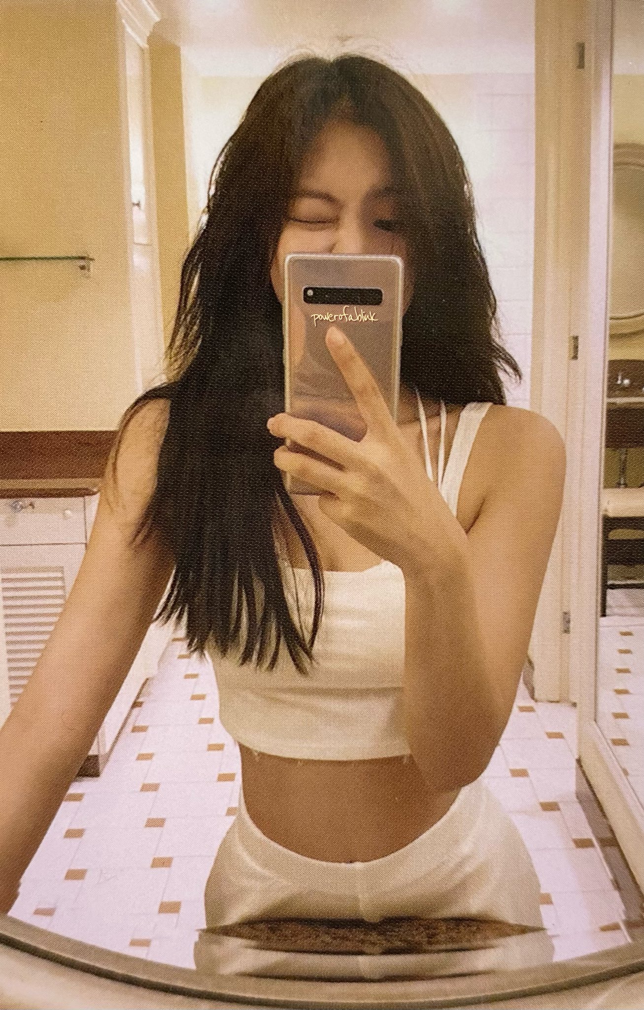 SCAN] Jennie Photos from BLACKPINK Summer Diary 2019 in Hawaii