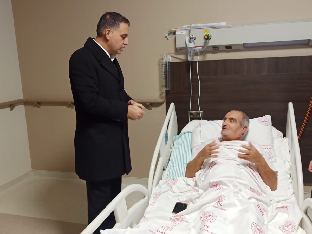 Ziver köyümüzün muhtarı akrabamız Hanifi Ünal beyi tedavi gördüğü Fethi Sekin Şehir Hastanesinde ziyaret ettik. Rabbimden tüm hastalarımıza acil şifalar diliyorum.