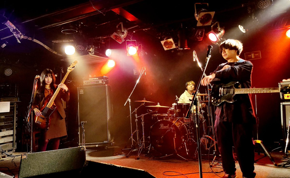 mamimami27's tweet photo. ユメジカ最高にかっこよかったです✨素敵なライブをありがとうございました!ご挨拶もできなかったのと急な予約の変更もすみませんでした🙇いっぱい歌うアヤさんよかったー😊てっちゃんさん喉お大事にしてください!また次のライブの報告も楽しみに待ってます🎵 #ユメジカ #JETLIVE https://t.co/D0Kfal1WaH