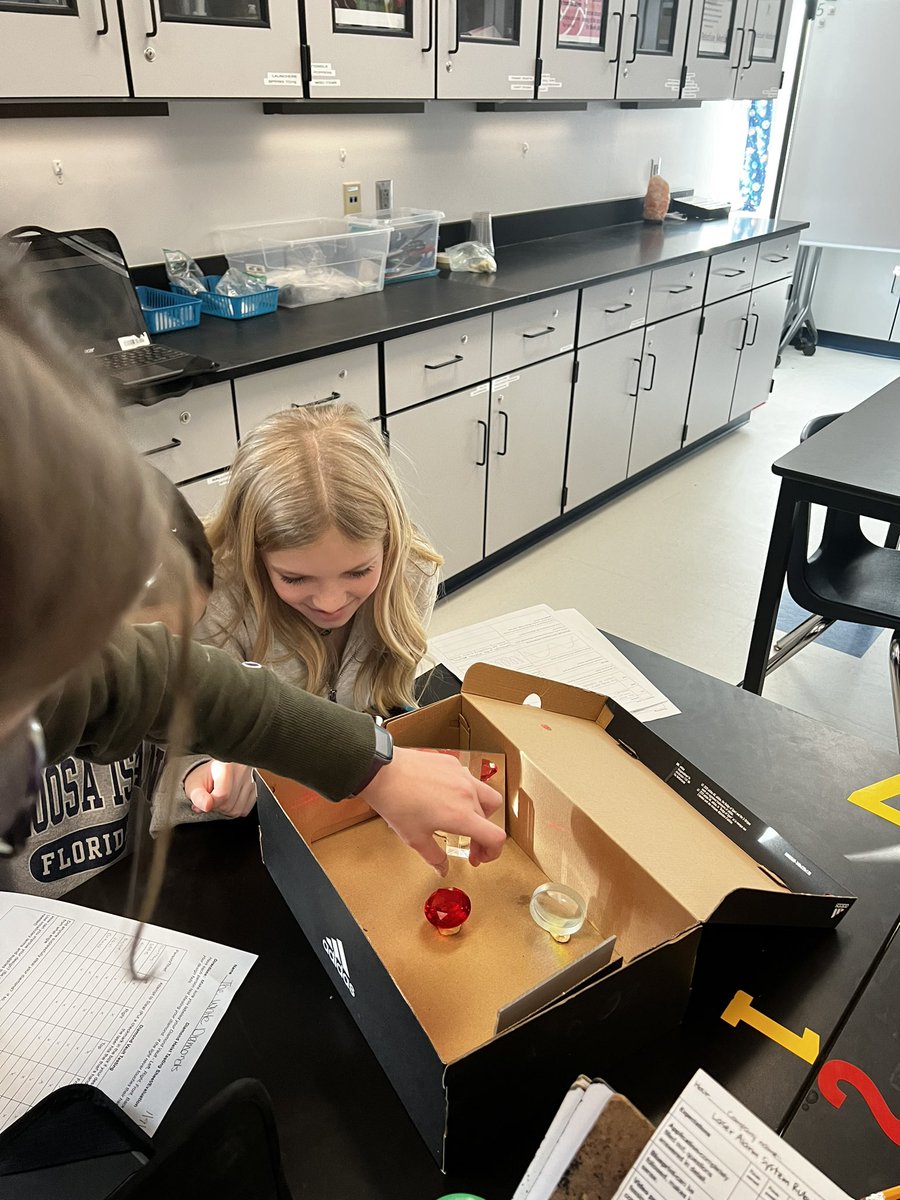 Ms_Steger's tweet photo. Building vaults for our 'diamonds' using refraction, reflection, &amp; transmission. https://t.co/pXdMFrHH93