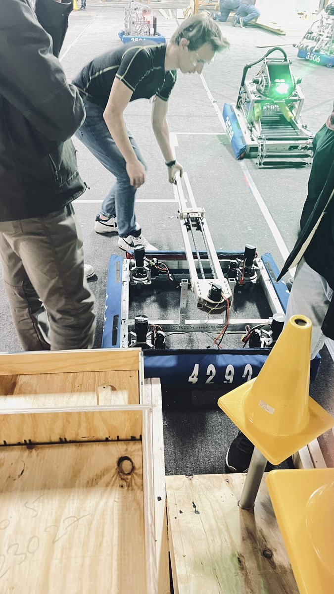 bart_carlson's tweet photo. @FirstUpdatesNow Bots on Wheels field alignment for 2023 game https://t.co/caYihkl8nv