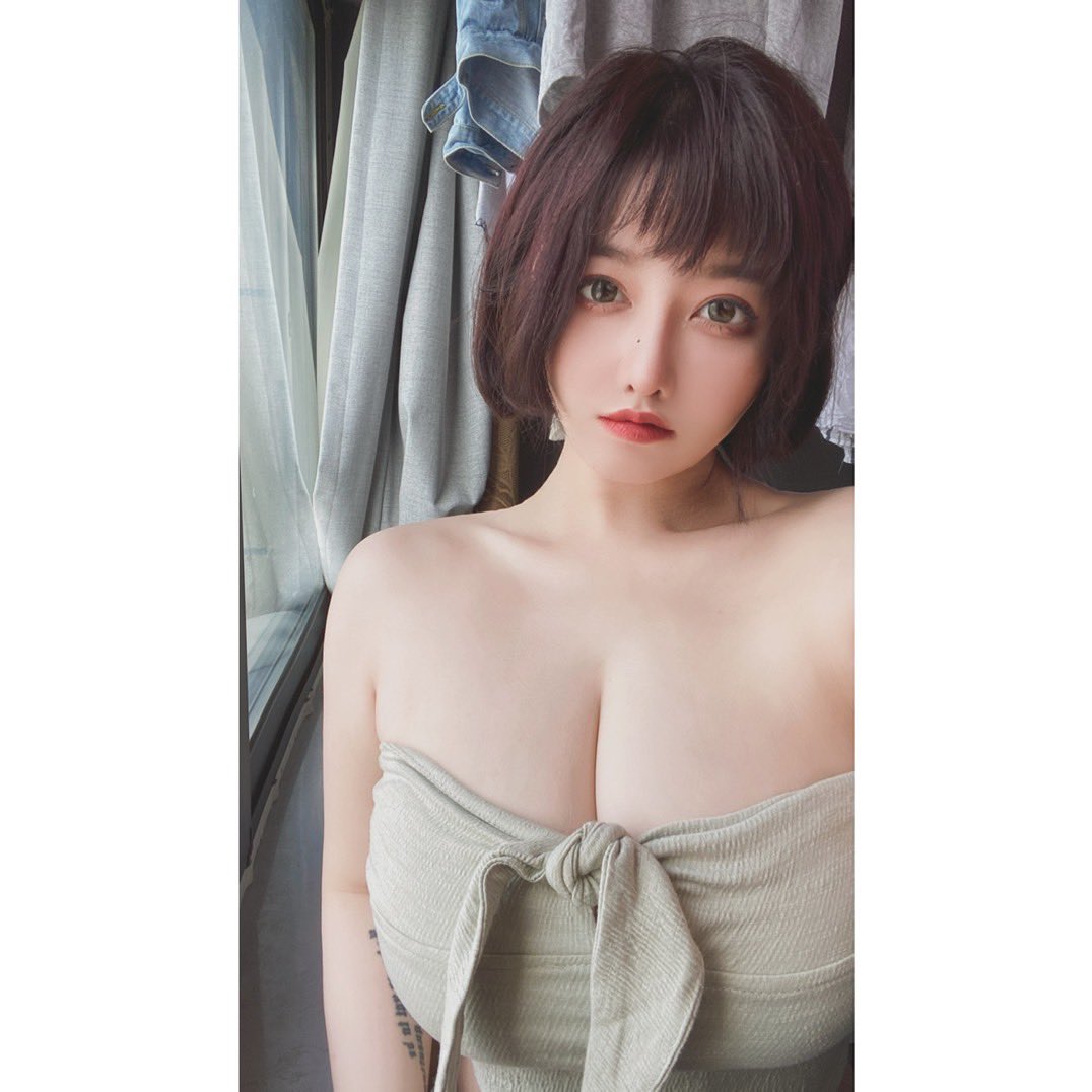 Melody9678's tweet photo. happy new year😙😙 https://t.co/eMd2lSUqKi