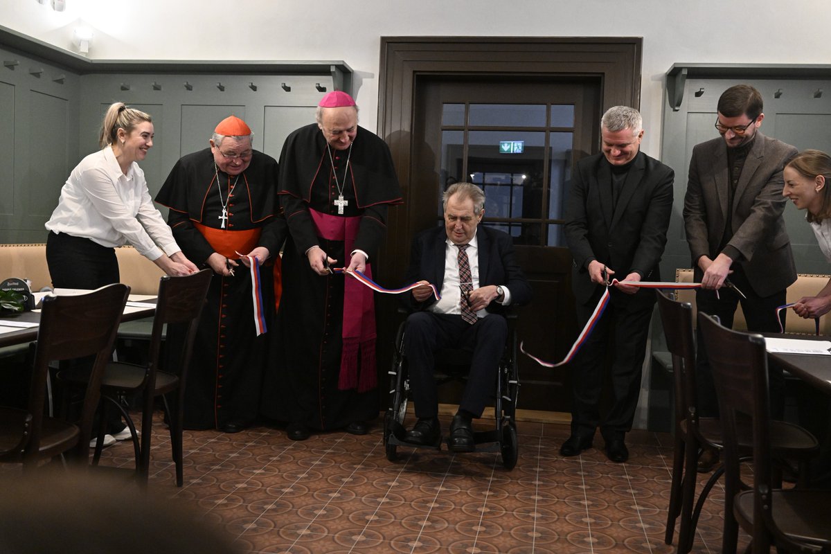 Mons. Jan Graubner tweet media