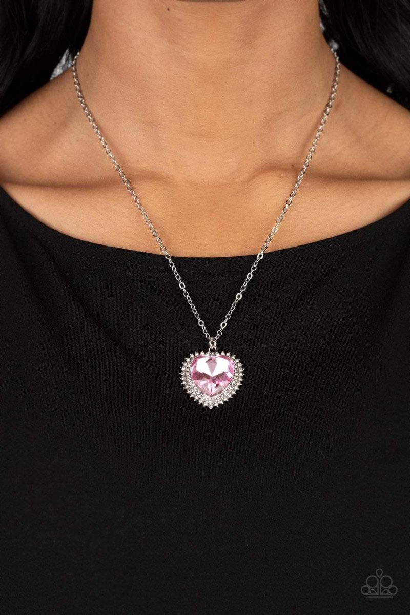 KimTeamer's tweet photo. Beautiful 2pc Set!! $10 or $5 ea piece.
#MsKimzBling
#fivedollarbling
#ValentinesDay2023 
#blingbling 
#jewelryaddict https://t.co/uiHdV5yQje
