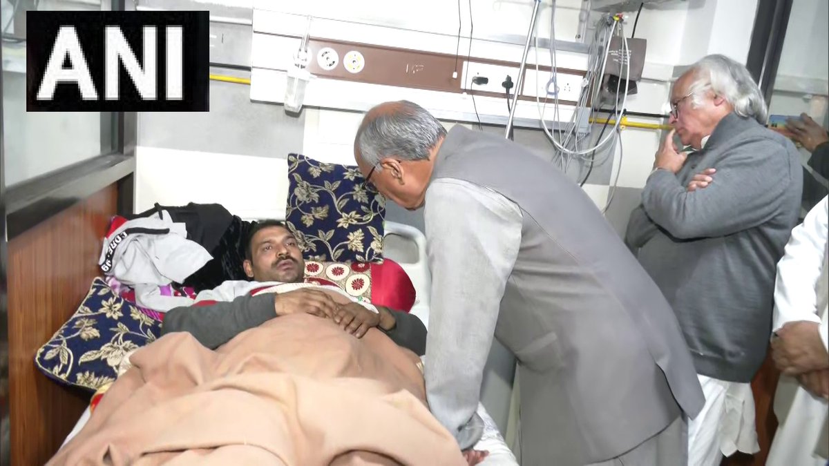 JNPkrishna_inc's tweet photo. जम्मू: नरवाल धमाकों में घायल लोगों का हाल जानने अस्पताल पहुंचे कांग्रेस नेता जयराम रमेश और दिग्विजय सिंह
#Congress #narwalblast #JammuAndKashmir https://t.co/BEhZ6YBiVc