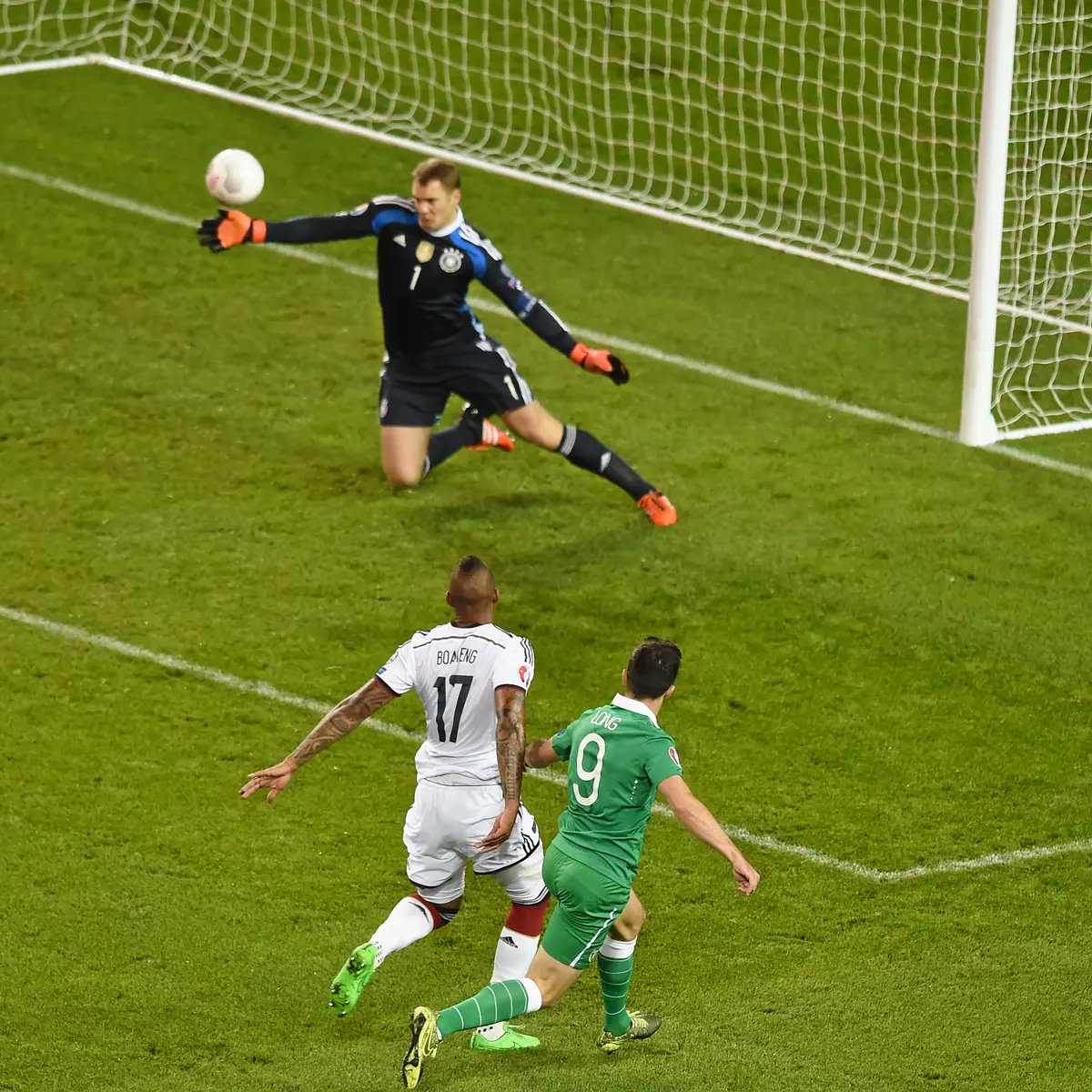 Happy birthday Shane Long 