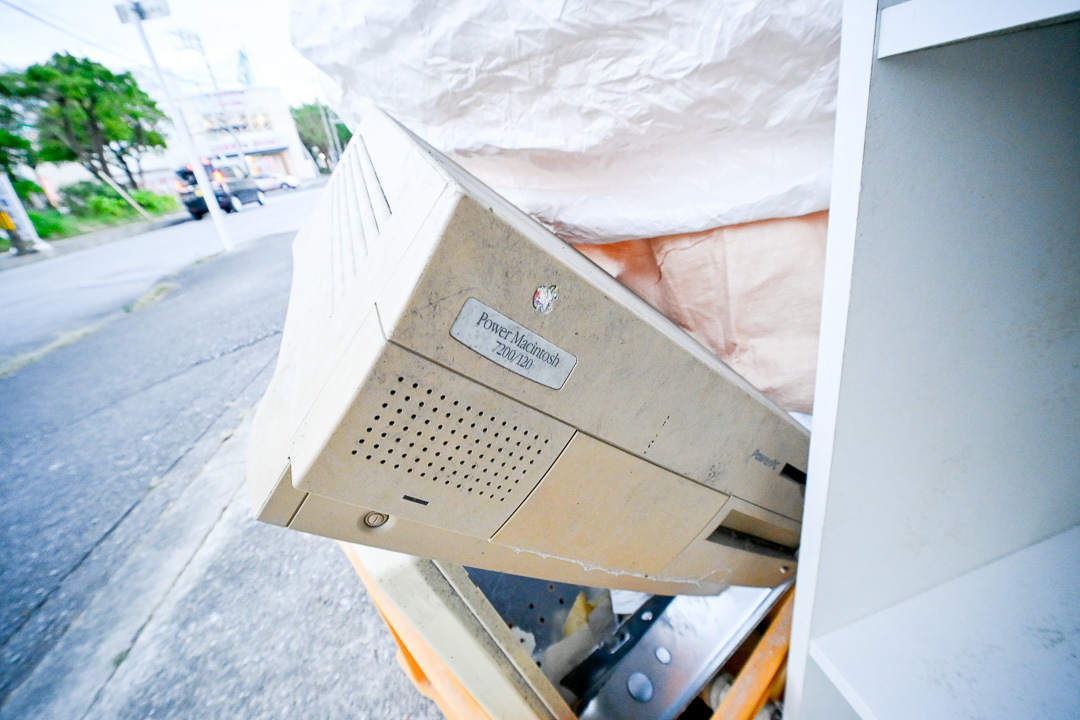 tessue1's tweet image. 今さらこんなものが近所のゴミ捨て場に…。
#powerMac