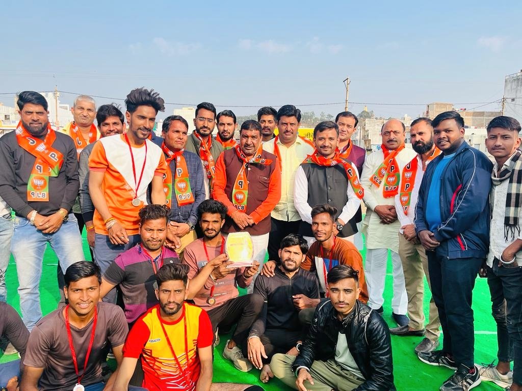 hs_budhaniya's tweet photo. भाजयुमो इंदौर ग्रामीण महाराजा यशवंत राव मंडल हातोद के तत्वावधान में खेलेगा मध्यप्रदेश अभियान के तहत कब्बडी प्रतियोगिता का सफल आयोजन अरिहंत नगर(जम्मुडी हप्सी) में सम्पन्न हुआ
#हितेन्द्र_सिंह_बुढ़ानिया 
#भाजयुमो_मण्डल_अध्यक्ष_हातोद 
#हातोद #hatod
@BJP4India @BJYM @BJP4MP @bjym4mp https://t.co/ulVxmIsGMZ