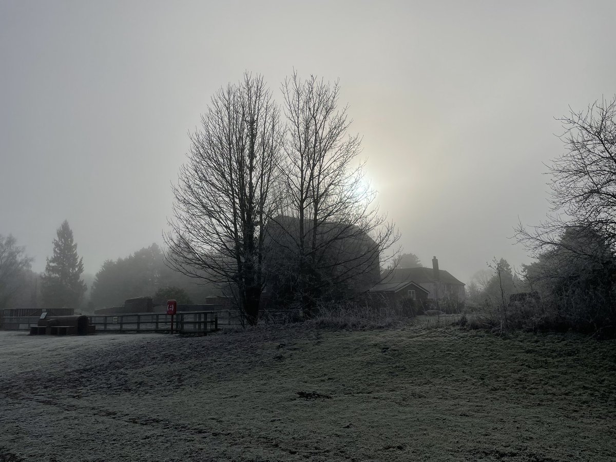 rob_dey's tweet photo. An atmospheric walk at @needhamlake in @Visit_Suffolk this morning… absolutely freezingly delightful… 🥶 ❄️☕️ https://t.co/Mn6rjc92uv