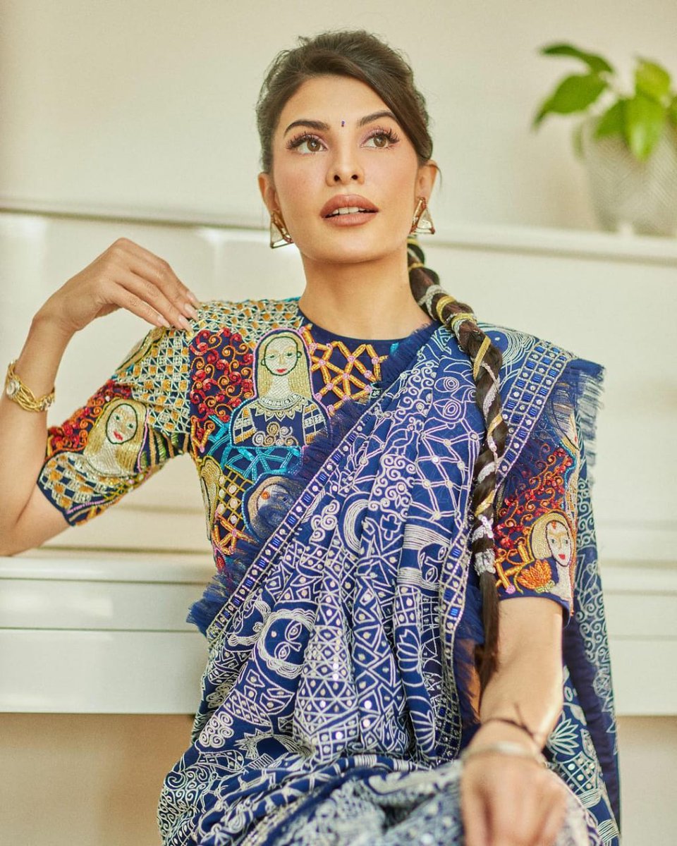 Asli_Jacqueline's tweet photo. Dadasaheb Phalke International Film Festival Awards 2023✨ https://t.co/zAMFTGfFlb