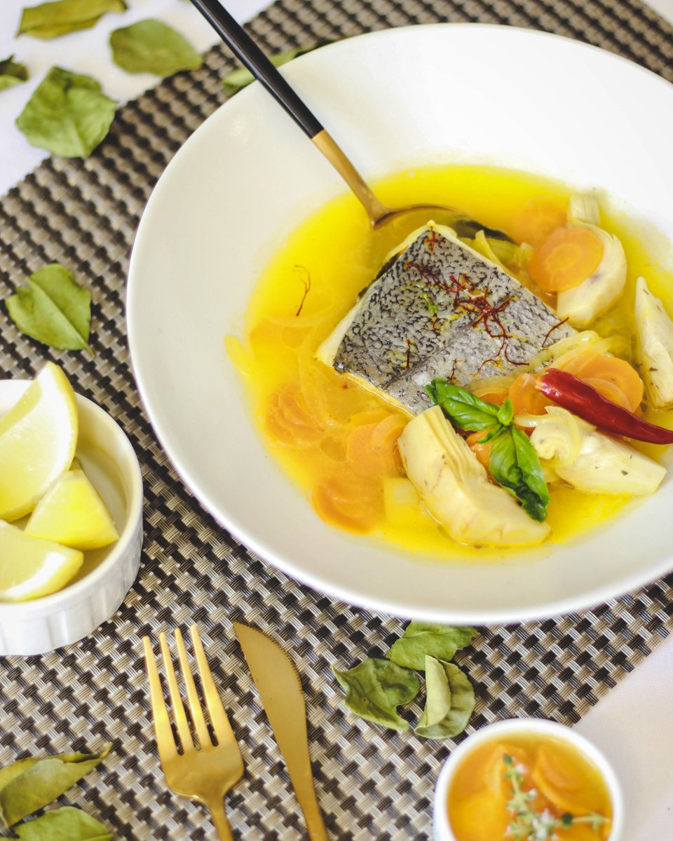 ChefJulesSA's tweet photo. Fresh #local #linecaught hake, poached in a gentle saffron &amp; fish broth. The earthiness of the artichoke hearts give just the right balance to this delicate flavours!

#chefjulessa #fresh #chilled #fullofflavour #chefsofinstagram #instachef #capetownchef https://t.co/rSfXfHp9gu