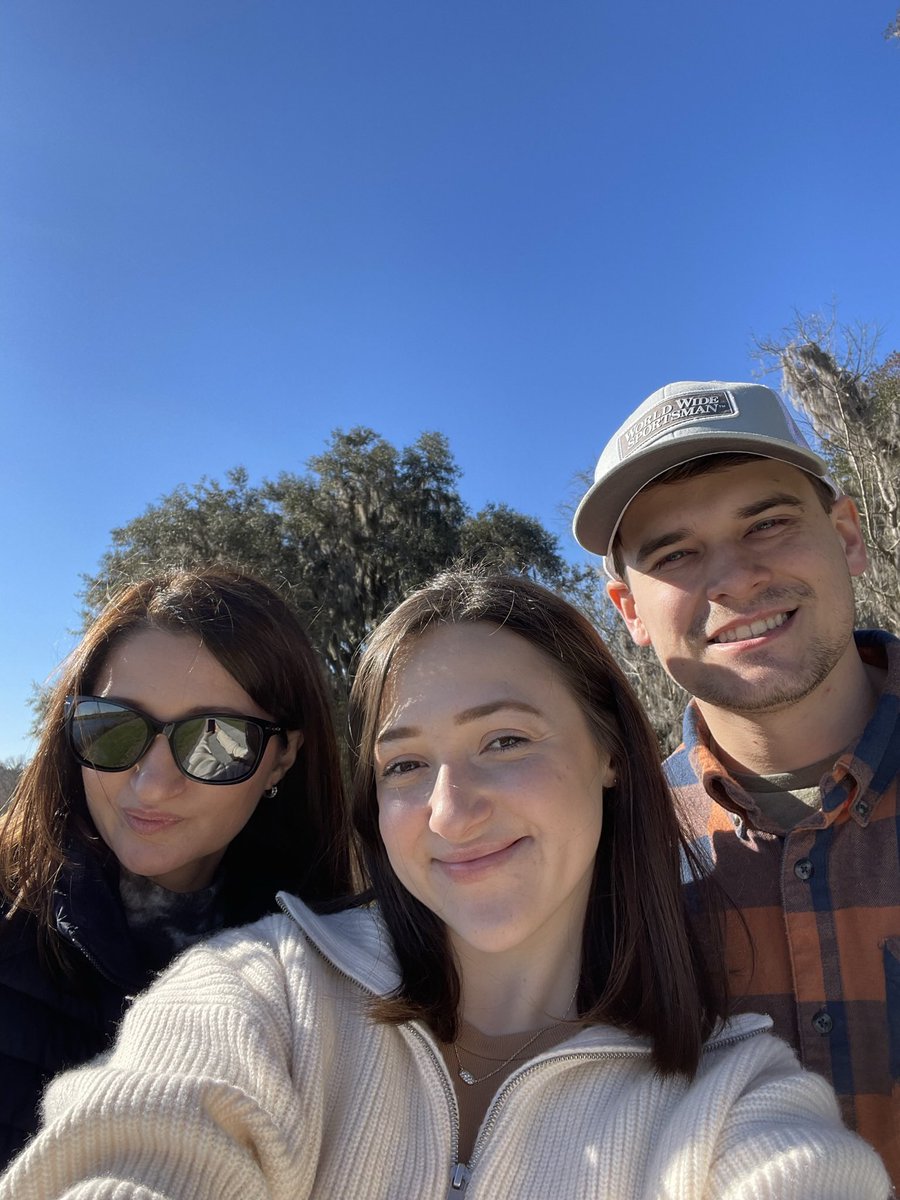 MeddersCharlene's tweet photo. Weekending in Gainesville:
Haile Farmer’s Market✔️
Uppercrust Bakery✔️
Sweetwater Wetlands Park✔️
Seeing a gator🐊✔️

#ufcjconline https://t.co/4aCKAvo47O