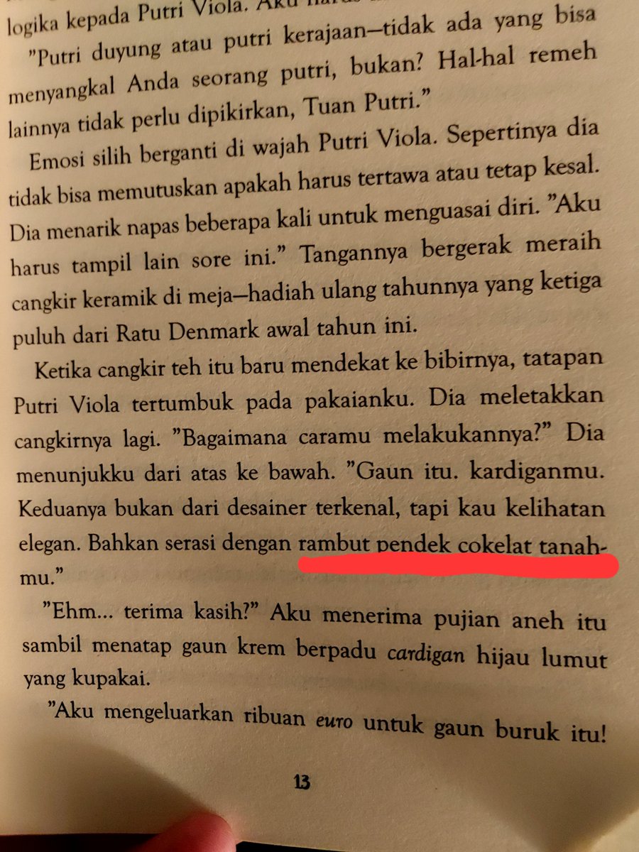 rendpuspita's tweet photo. Nope..ini bukan terjemahan. Ini buku lokal, metropop keluaran 2015. Kayak..siapa yg bakal nanya warna rambut coklat tanah?
Bukan coklat aja atau coklat muda..tapi coklat tanah 😶🥴 #currentlyread https://t.co/fLTJNqMWg0