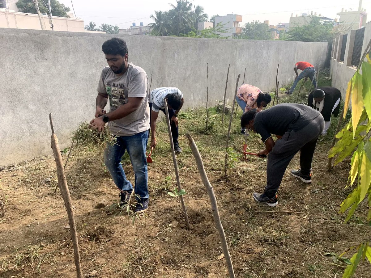 Thuvakkam's tweet photo. Thuvakkam with @AspireSystems created an urban forest at Manikandan Nagar, Kundrathur with 1000+ saplings.
The #maintenance of the forest is continually being carried out alongside involving wonderful volunteers.
#Thuvakkam #Aspiresystems #TreeCare #Environment #Project https://t.co/9gj7St4lJE