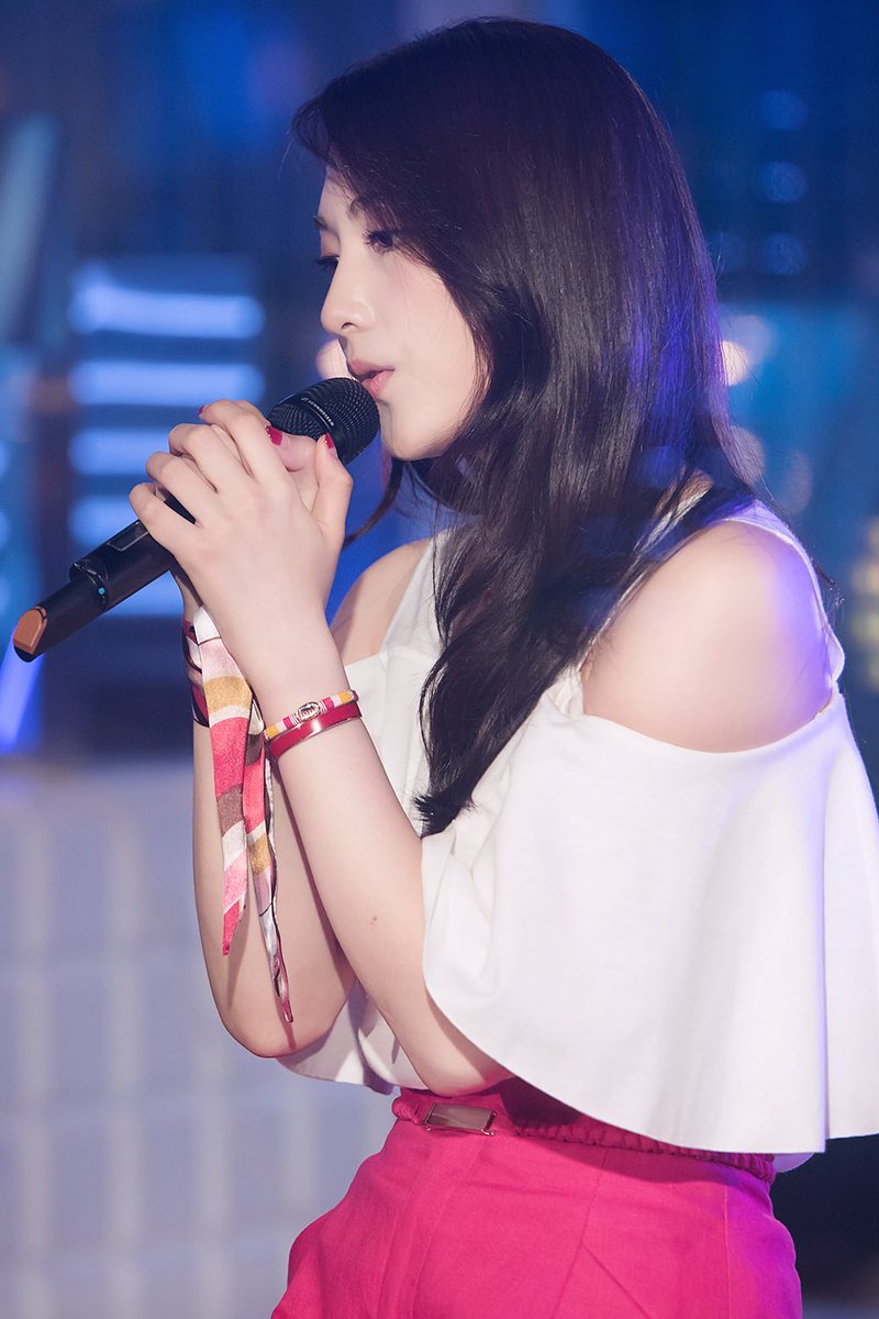 💙🎤
#카라 #KARA #강지영 #JIYOUNG #JY #知英 #응답하라강지영