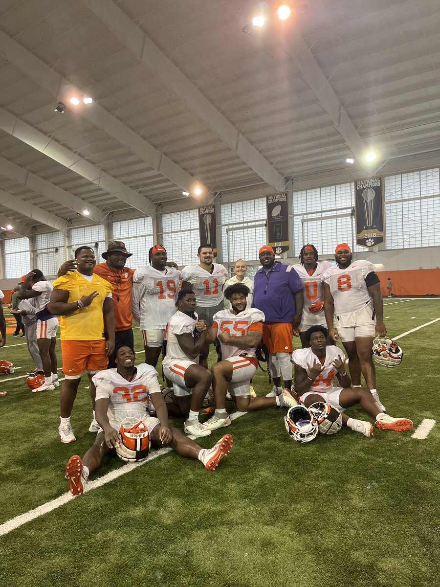 I’m thankful for Ella Bresee on this morning. I’ll never forget  her courage and strength. Her life  encouraged people to pray more, have an attitude of gratitude, complain less, and smile through the face of adversity. Rest In Peace beautiful princess!