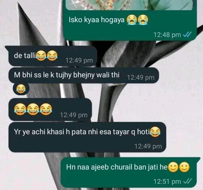 chachachaudry's tweet photo. Me and my friend: ab kisi ki life mein interfere nahi krengy☺️
Also us : 😭 https://t.co/5BEXpAsMKf