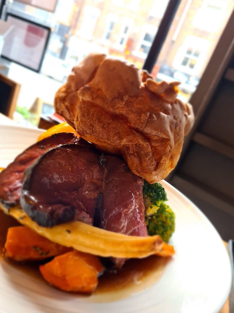 Your favourite Sunday lunches have returned 😍

Book a table online or give us a call: theyardrestaurants.co.uk