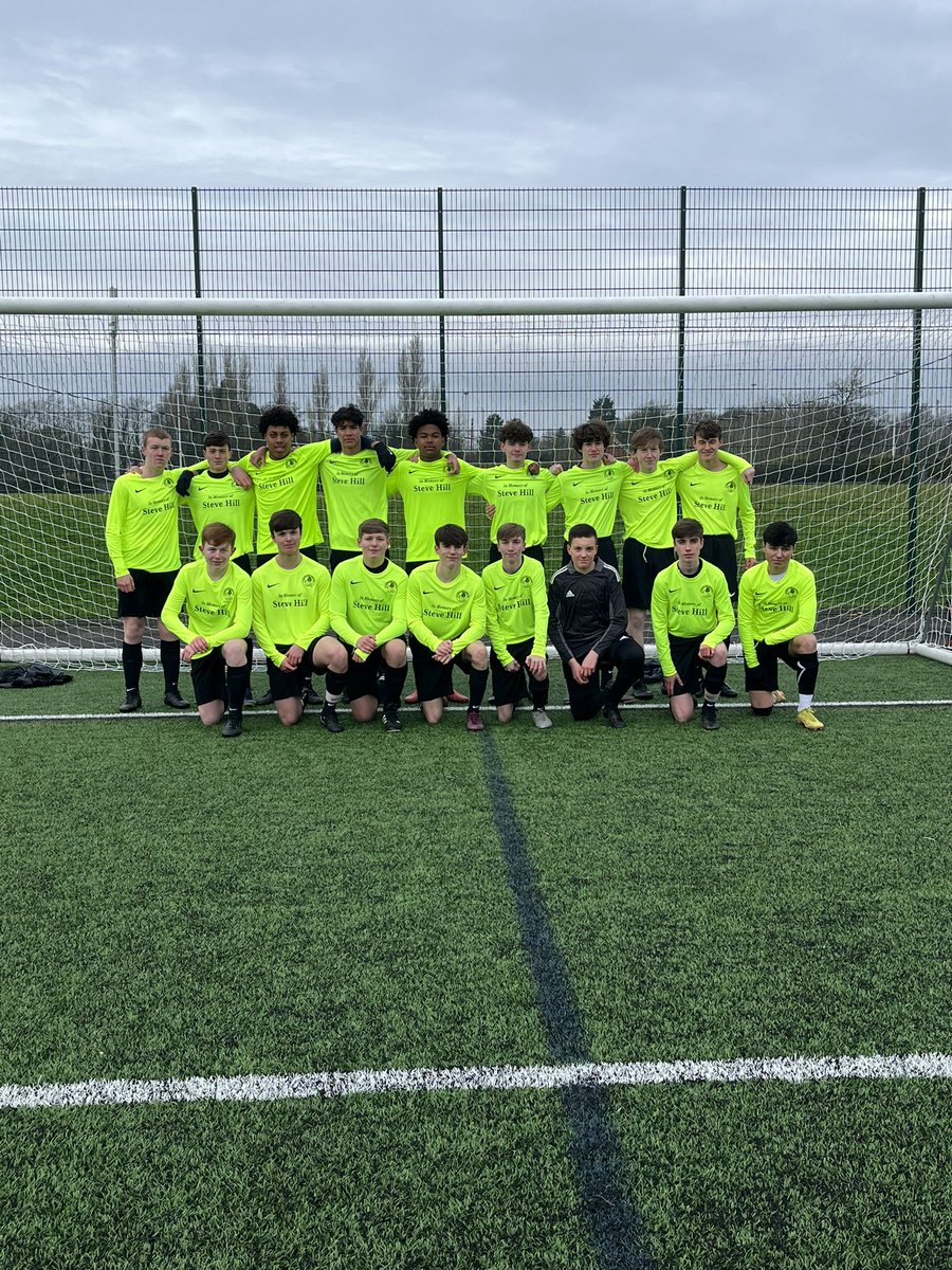 GeorgiahillXo's tweet photo. A minute silence for me dad today with the new kit on⚽️💛 @AllertonFC 

6 years today💔💛 love and miss you💙 https://t.co/f5xUG44z3H