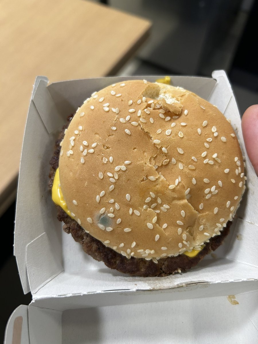 Dave_ashy's tweet photo. Thanks @McDonaldsUK just what I wanted with my burger! Good job it was on top of the bun! ���#McDonalds #mould #tasty https://t.co/2guE3cjHO8
