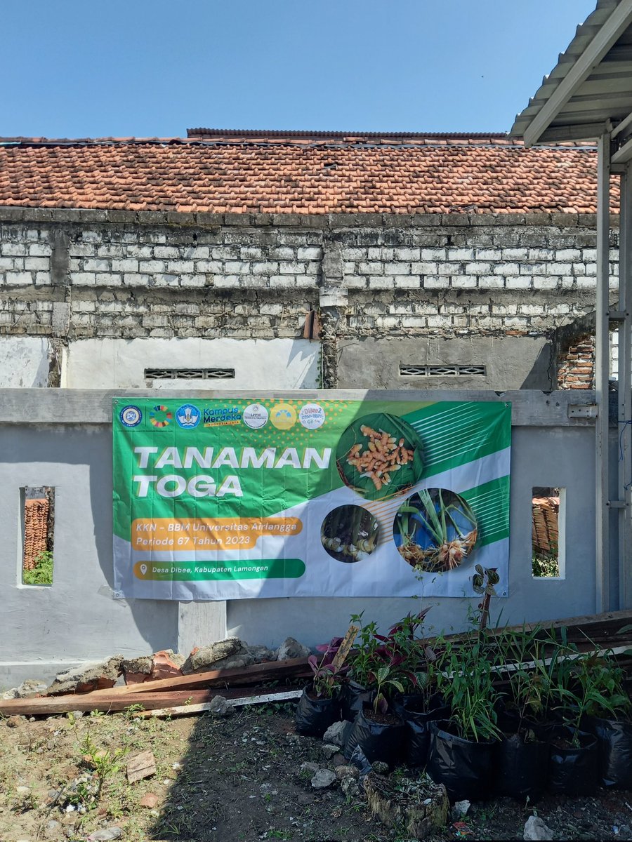 lindakinalu's tweet photo. [PRESENSI KKN BBM 67 UNAIR - Day 13]

- Penanaman Tanaman Toga 🌱
- Pelaksanaan Kelas Ibu Hamil 🤰🏻
- Friendly Match (Sepak Bola) ⚽

#UniversitasAirlangga #KKNBBM67Unair #UNAIRWCU #GLOBALSDGs #SDG #UNAIRFORSDGs #unairmengabdi #dibee_kalitengah_lamongan https://t.co/jJfFOa4lsq