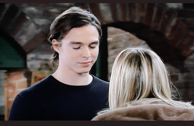 DCsoapfan's tweet photo. OmG sPeNcEr AdOrEs JoSs! #Jencer #Sposs ๐๐โโ๏ธ #GH https://t.co/z5S8UP5kWO