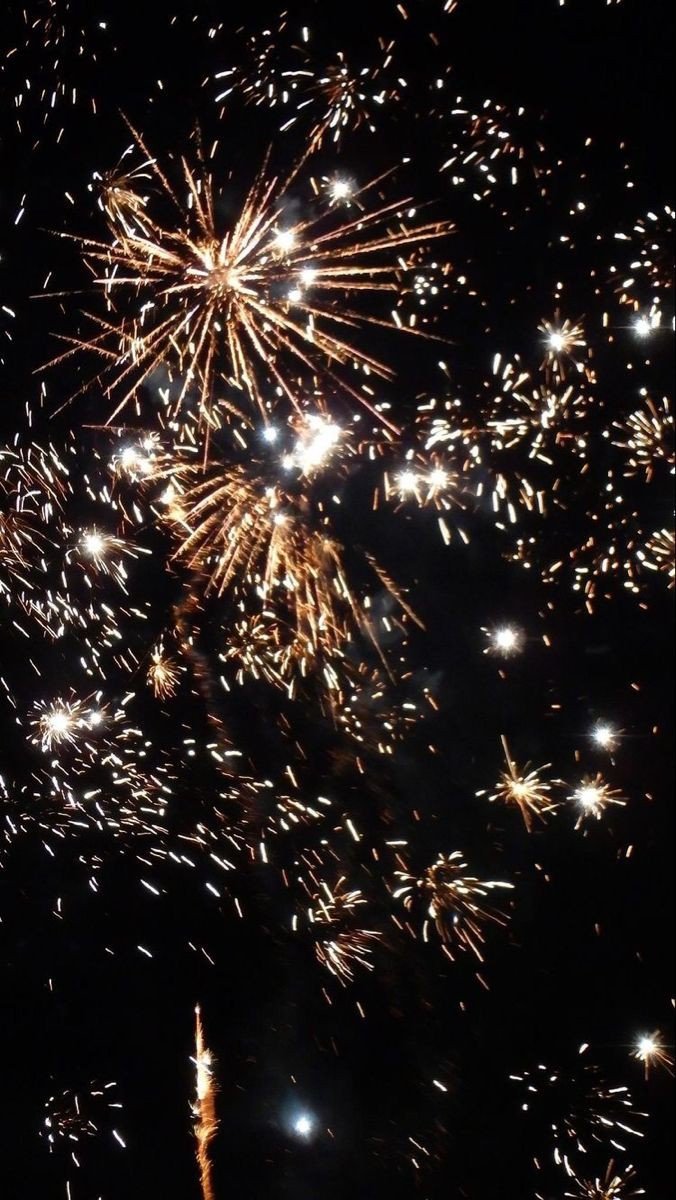 OFCHAMP2023's tweet photo. @BlGMACMCD ㅤ
ㅤ 
✦ ✦ ✦
Kembang api menyambut penutupan malam puncak Anniversary Ofams Agency. Kemeriahan ini akan selalu diingat untuk semua.

ㅤ https://t.co/22X0HHfEe0