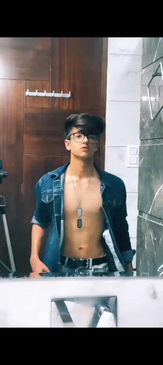 crazy_k246's tweet photo. Tarun kinara uff such a hot boy her body 👅 if you like this post please like comment and retweet sex chat available 💋💌 https://t.co/UAvzYDyfKC