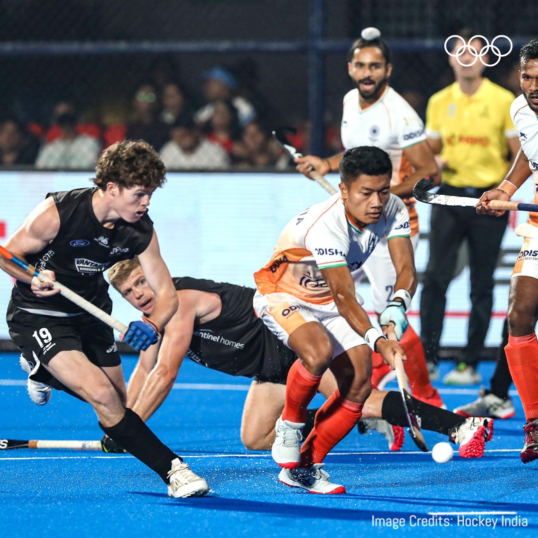 OlympicKhel's tweet photo. #StatsCorner
Last 6️⃣ matches in the Hockey World Cup
🇮🇳 Won - 3
🇳🇿 Won - 2
Drawn - 1
#HWC2023 | @TheHockeyIndia | @FIH_Hockey https://t.co/kMBhWkQFTv
