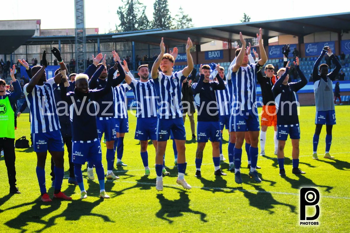 Photobs1's tweet photo. @CFTalavera VS @Fuenla 
Más información sobre el partido @lavozdetalavera 🔵⚪🎙️📷

https://t.co/tdalz1zgfA https://t.co/qBRDVUksUF