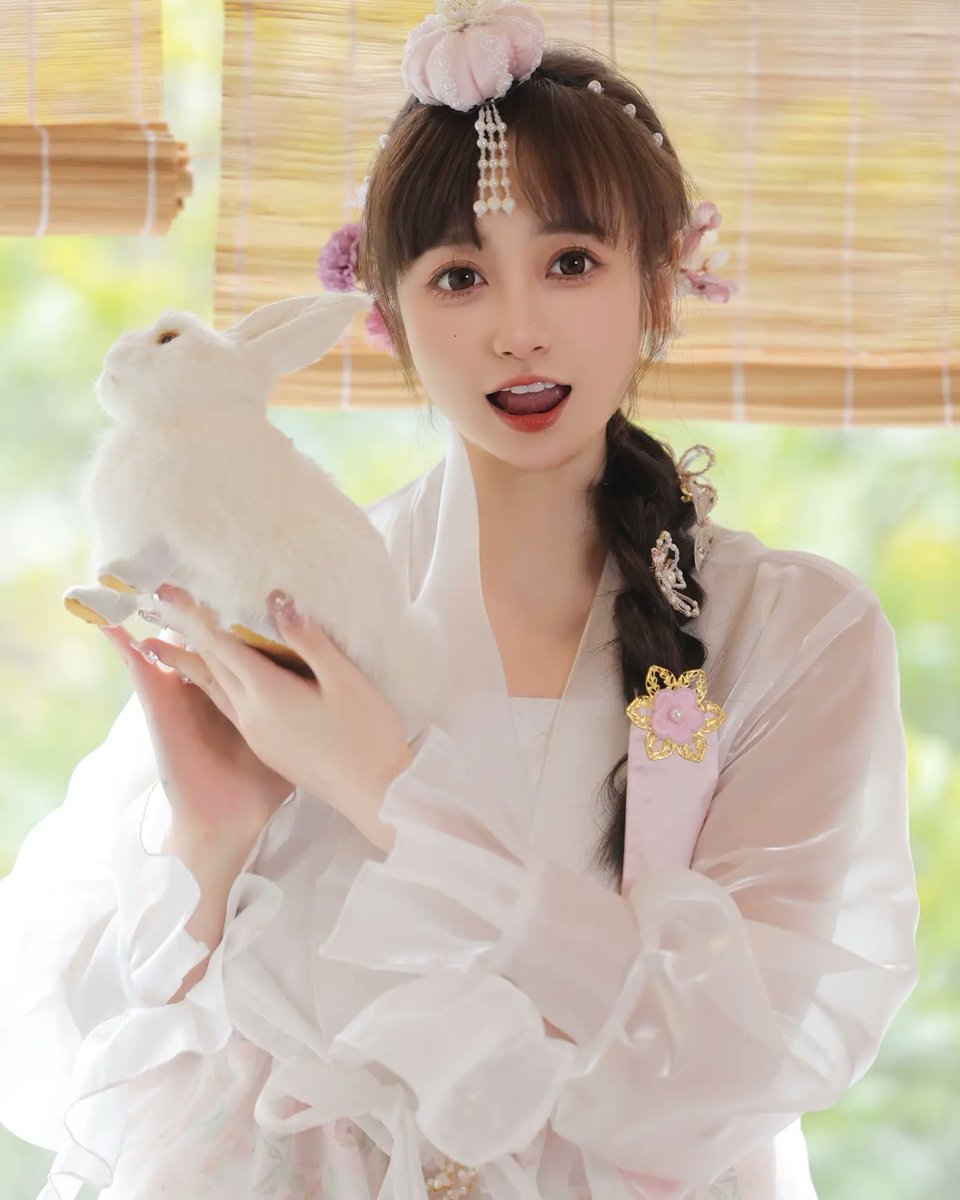 _micokey_'s tweet photo. 延吉公主壁纸来啦 点点赞～
去不了延吉  棚里拍一组啦
#小九九micokey
#日系 #可愛い #正妹 #聊天 #人像 #可愛 #女僕 #角色扮演 #美女 https://t.co/h13IDreTTX