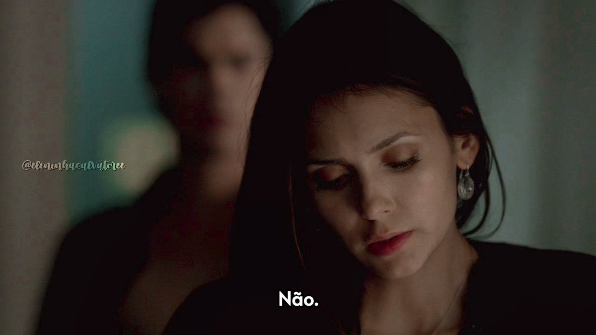 dobredelenx's tweet photo. Esse beijo icônico de Damon e Elena foi PERFEITO em todos os aspectos. O cenário, a música, a estética, o diálogo, a construção. https://t.co/w6Cj2dXkds