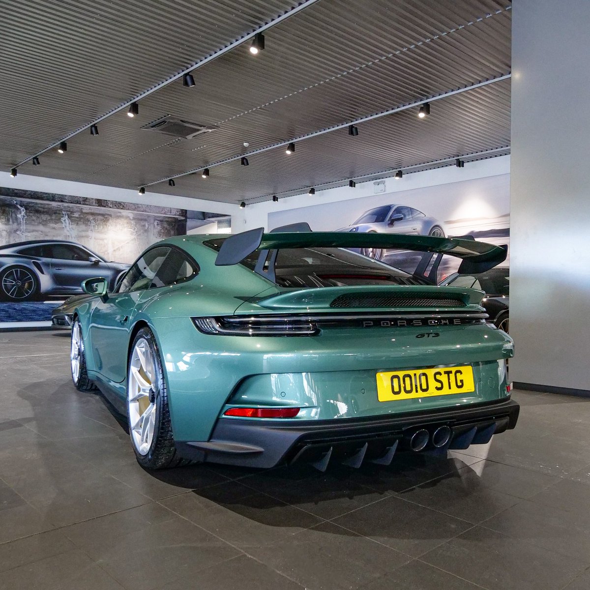 SeenThruGlass's tweet photo. What a moment! My very own #GT3 - Racing Green Metallic with Pasha interior. Couldn’t be happier and can’t wait to start putting ALL the miles on it

Video here: https://t.co/OUbKeo2KF7 https://t.co/SRvDMQFmx5