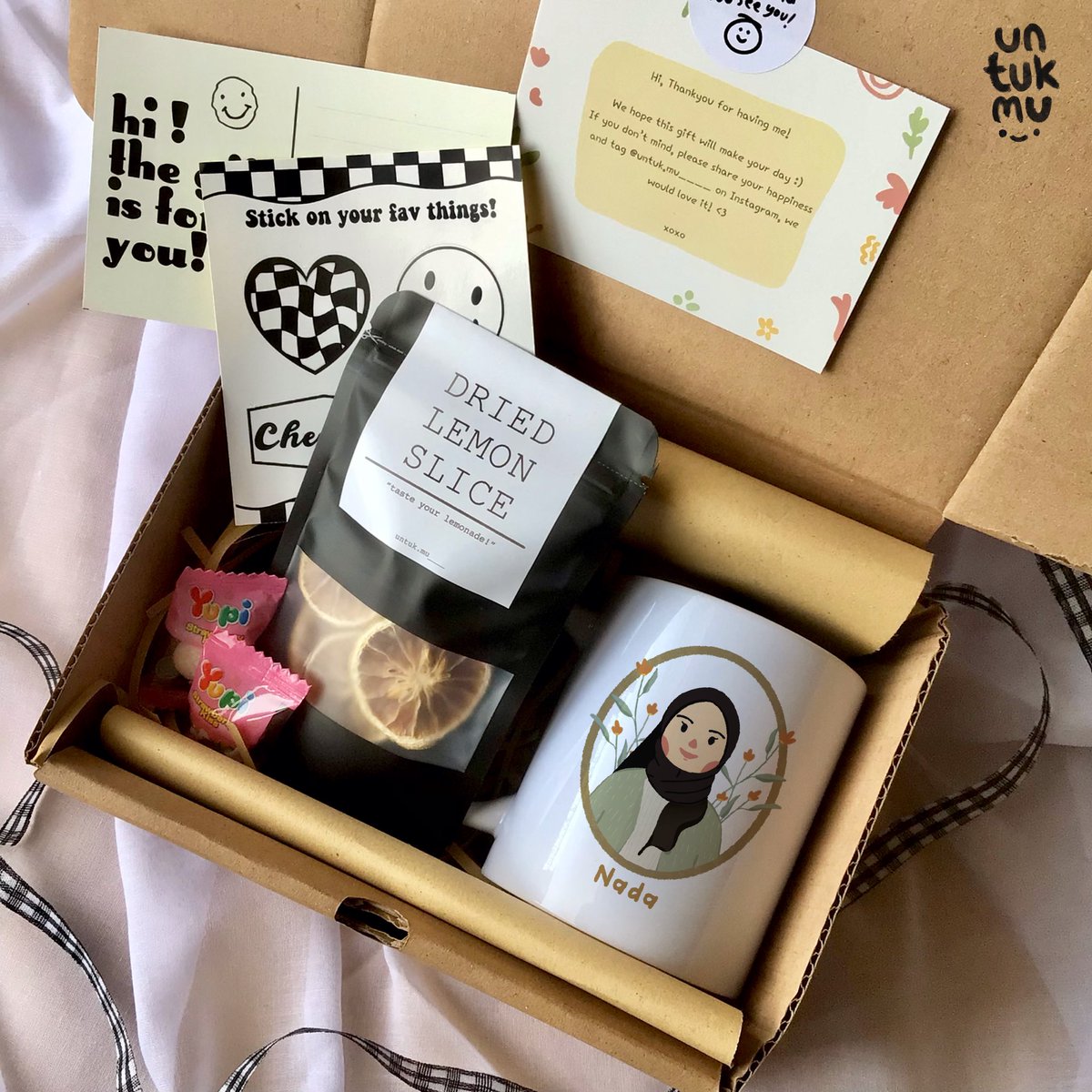 untukmu_____'s tweet photo. @risolmayonnaise TERLUCU SEDUNIA 😭😭 

tapi yang ini juga lucuu buat kado temen atau mutual kaliaann 😬 https://t.co/Bcd3xuRnS5