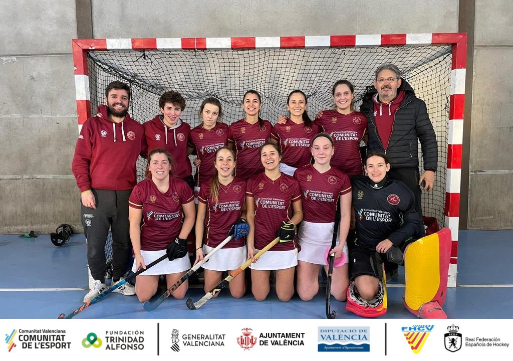 chxaloc's tweet photo. ¡CAMPEONAS DE LIGA! Nuestras SFCHX han finalizado en 1ª posición de la Liga FHCV y pasan a las Semifinales del Cto. de España de 1ªDivisión.

La semifinal se jugará del 3 al 5 de febrero en Huercal, Almería. 

#somxaloc
#fundaciontrinidadalfonso
#comunitatesport
#hockeyvalencia https://t.co/zJiBNDzp8v