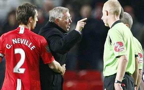 Gunnersc0m's tweet photo. 🗣️ Gary Neville: "Arteta charges up the touchline like a mad man." https://t.co/Z1lCuGa0Ll