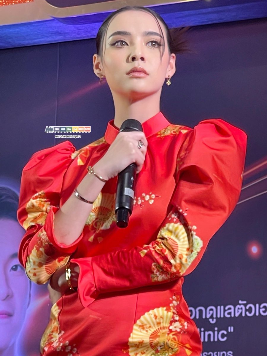 mookdastation's tweet photo. รูปน่ารักๆภายในงาน  Uranus Clinic โรบินสันลาดกระบัง
..สำหรับงานนี้คุณเค้าแบกความน่ารักตามสไตล์อาหมวยน้อย..
#มุกดานรินทร์รักษ์ 
#narinnarinrak 
#mookdastation 
#สถานีของคนรักมุกดา https://t.co/6iZKZvECu4