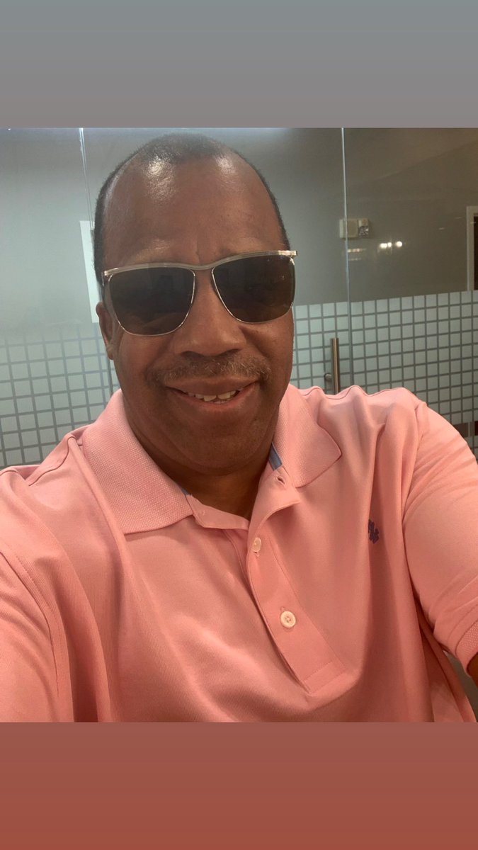 derae_ricky's tweet image. I Don't look bad for 65 years of age. 😊