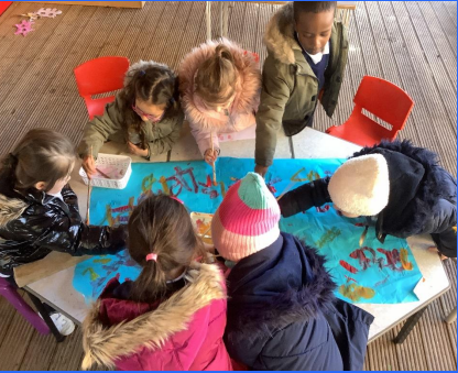 MBrookprimary's tweet photo. We LOVE to learn in Reception! We can learn independently, with an adult or with other children. #MBstars #eyfs #earlyyears #receptionlearning https://t.co/6NmRJ7CtkN