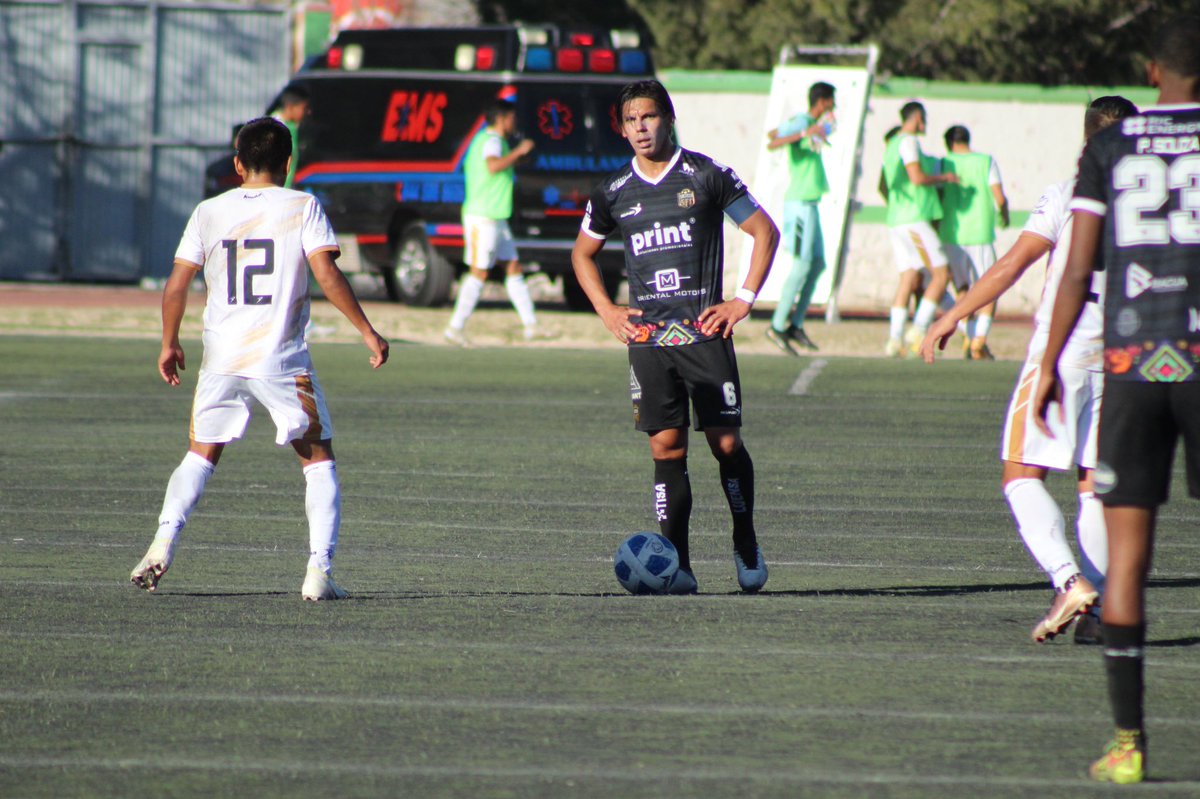 marcelodlpo1's tweet photo. 👁 “¿Qué mira bobo?” 👁 

Antonio ‘Toño’ Toboada con la mirada en el triunfo de Saltillo Fútbol Club sobre Tulancingo en la Liga Premier FMF. 

📸 Marcelo De La Peña

#LigaPremierFMF | #SaltilloFC | #FMF | #Saltillo | #SaltilloFutbolClub https://t.co/mvQkho7CoL