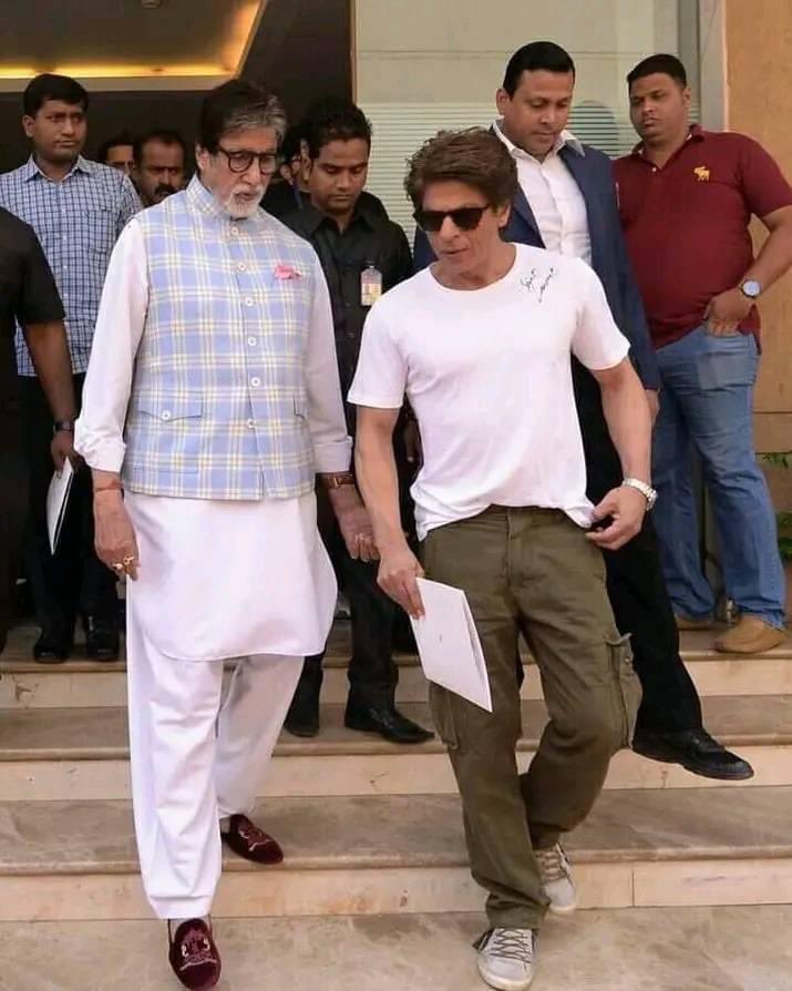 MohdsalmanNaaz's tweet image. Srk Is Bigger Than Me &amp;amp; He&apos;s God In Germany :- Amitabh Bachan ❤❤

#PostingChallenge 💯🔥😍