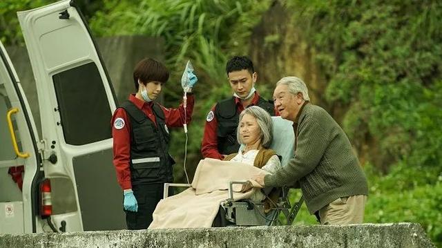 SMilkdrama's tweet photo. 5. #TearsOnFire (2021)
- a solid 10/10, remarkable, and worth all your time
-another one from Taiwan with impeccable writing and acting; characters still had great development and they did that with only 10 eps
- much respect to firefighters who have thankless jobs as a living https://t.co/IDbE0IVXMf