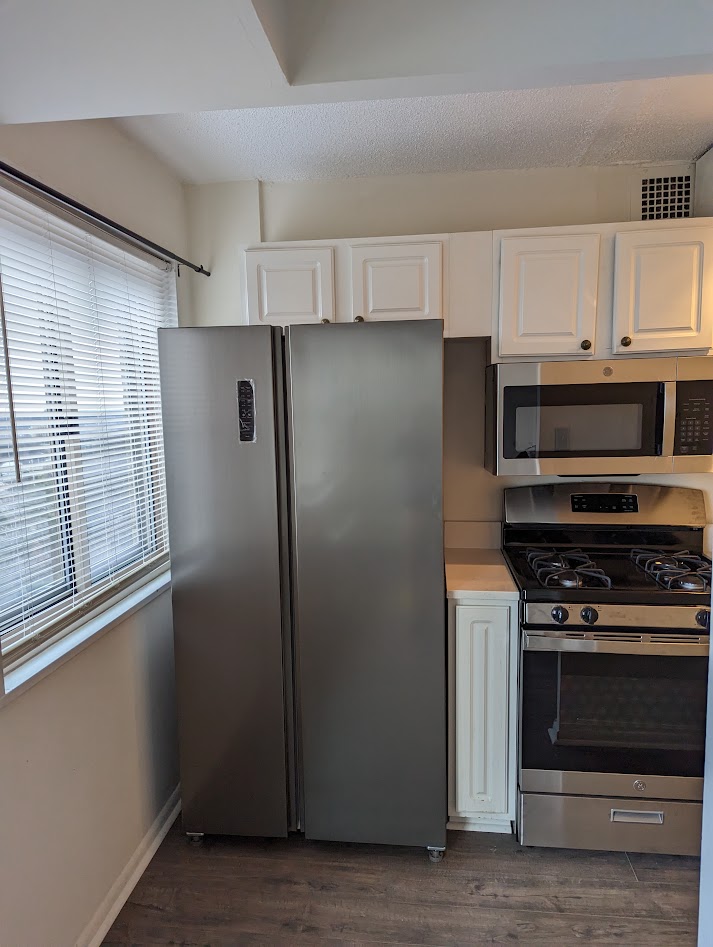 FBrenovations's tweet photo. I must admit I may not be the biggest fan of small kitchens, but the end results of this condo kitchen present a great argument.π€π
#kitchen #kitchenremodel #kitchendesign #kitcheninspiration #kitchengoals #firebellyeffect #renovation #interior #contractor #dmv #renovationhome https://t.co/HuPx9oal7O