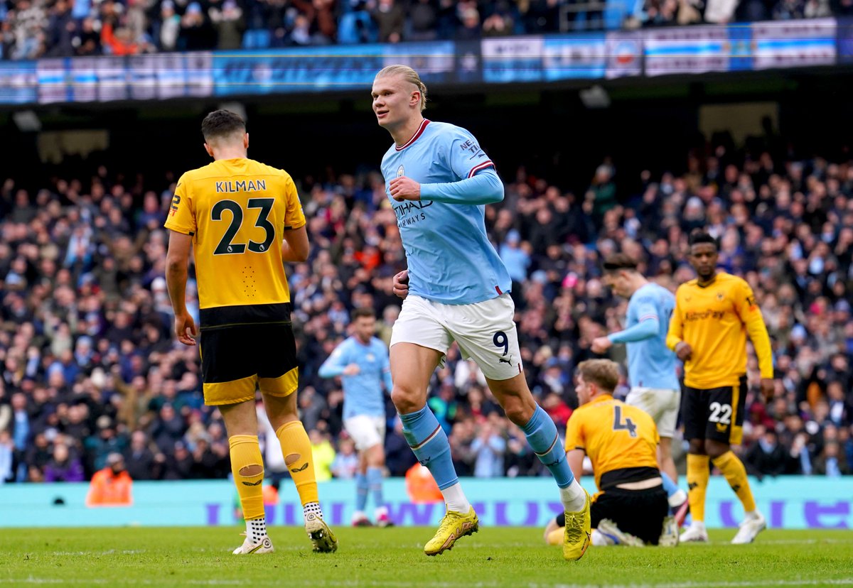 SkySportsStatto's tweet photo. ⚽ @premierleague Top Scorers 
2022-23    24     ERLING HAALAND
2021-22     23     Salah/Son 
2020-21     23     Kane
2019-20     23    Vardy
2018-19      22    Aubameyang/Mane/Salah https://t.co/KOTMtCUkHA