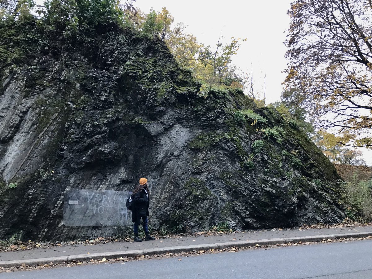 andreaprezd's tweet photo. Los pliegues que te encuentras casualmente paseando por Oslo✨ https://t.co/jKTKYRAFxJ
