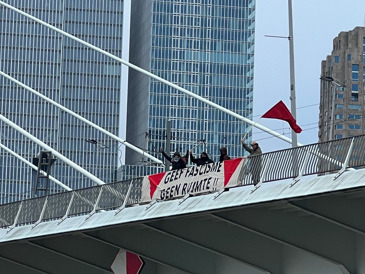 OccupyEur's tweet photo. OCCUPY! https://t.co/zz3OR0eJQx